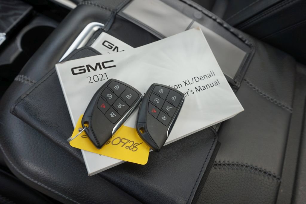 Used 2021 GMC Yukon Denali w/ Denali Premium Package image 60
