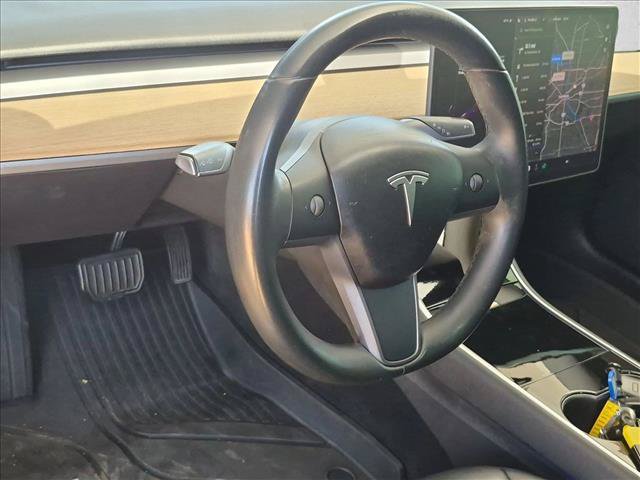 Used 2018 Tesla Model 3 Long Range RWD image 10