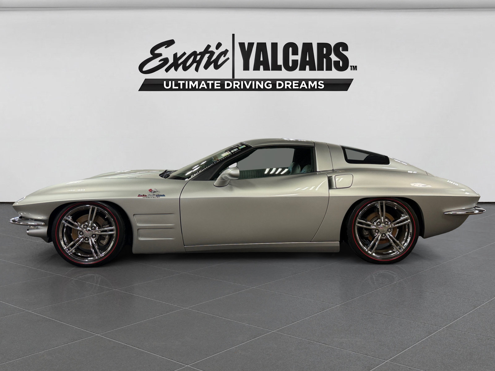 Used 2008 Chevrolet Corvette Coupe w/ Preferred Equipment Group RWD image 2