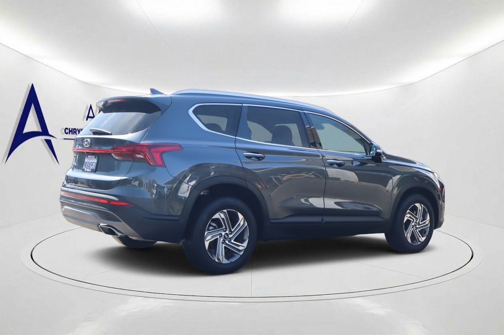 Used 2023 Hyundai Santa Fe SEL FWD image 4
