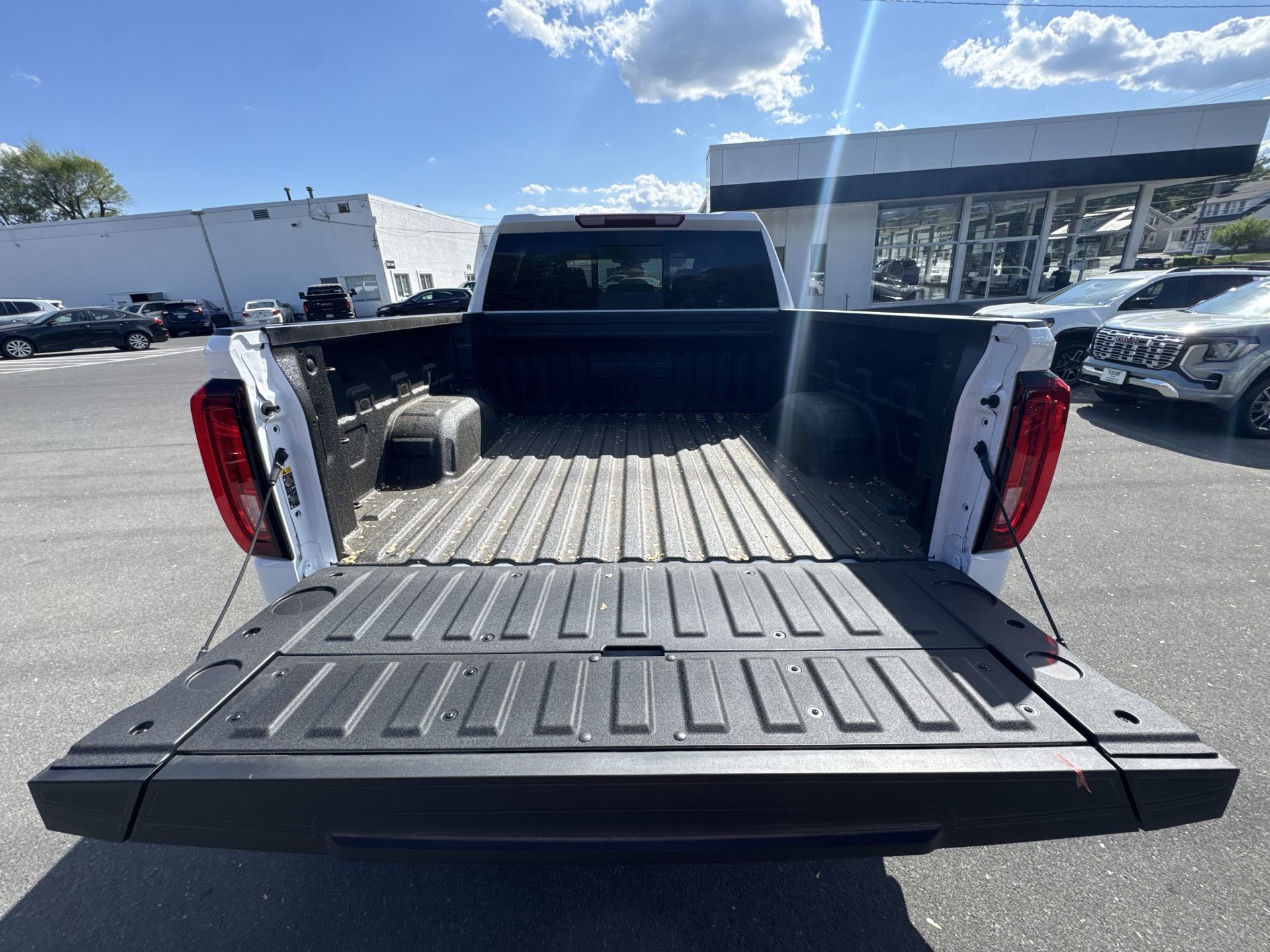 New 2026 GMC Sierra 1500 SLT w/ SLT Premium Plus Package AWD/4WD image 20