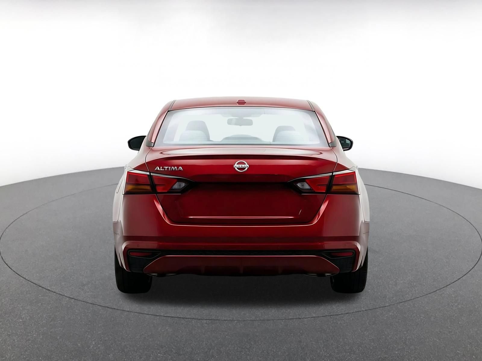 Used 2025 Nissan Altima 2.5 SV FWD image 8