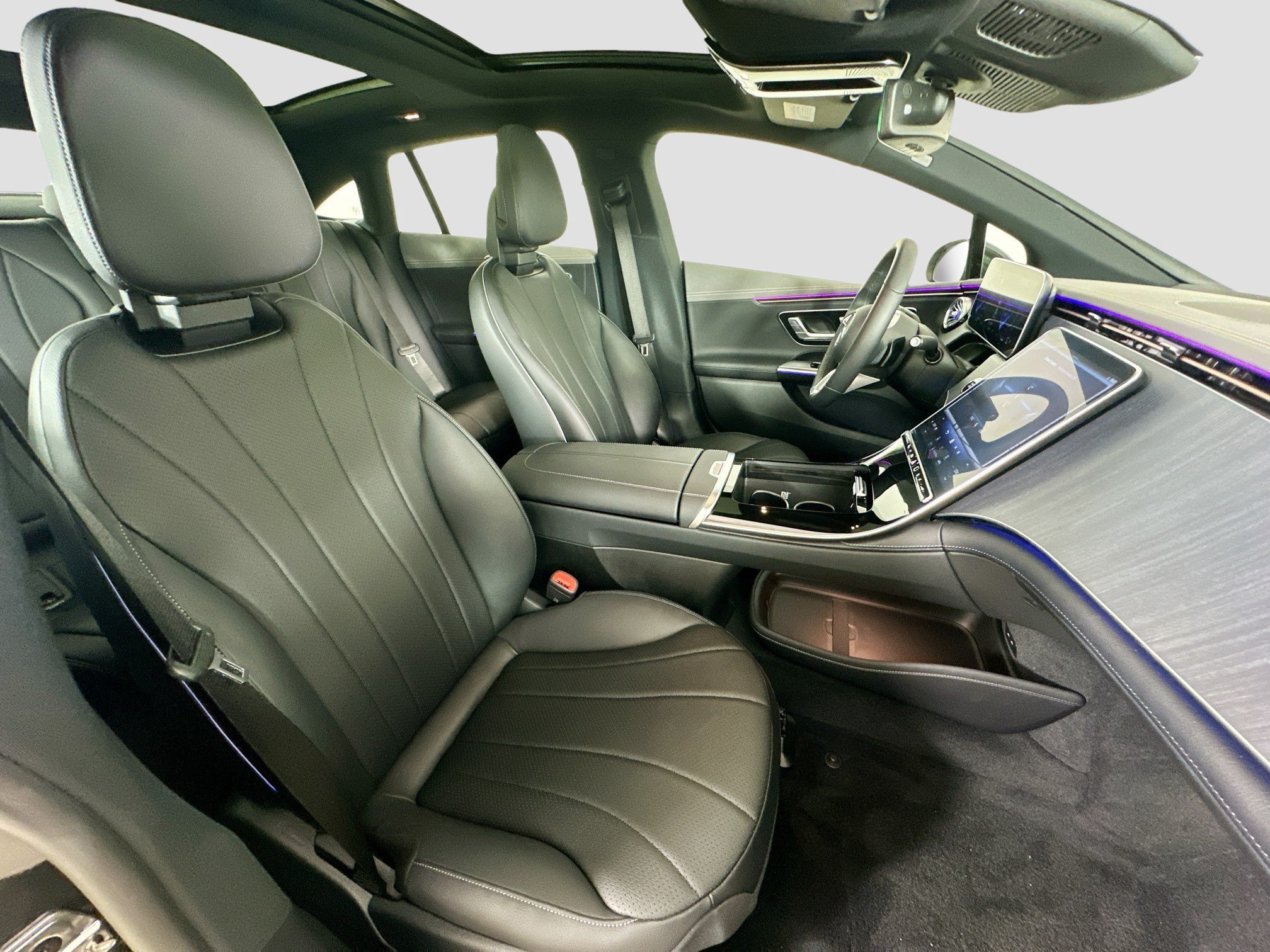 Certified 2024 Mercedes-Benz EQE 350+ 4MATIC Sedan w/ Driver Assistance Package image 35