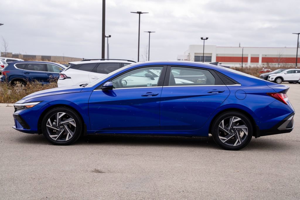 Certified 2024 Hyundai Elantra SEL w/ Convenience Package image 4
