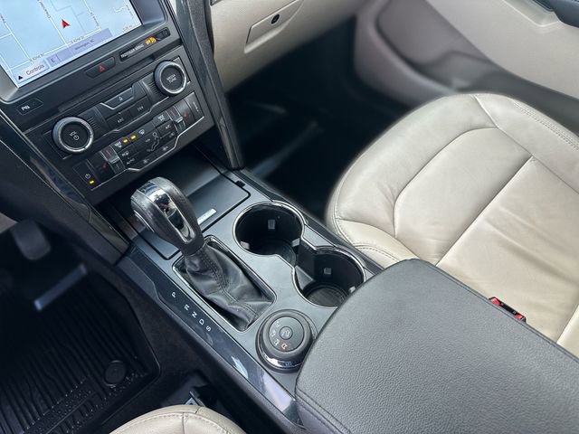 Used 2018 Ford Explorer XLT w/ Equipment Group 202A image 22