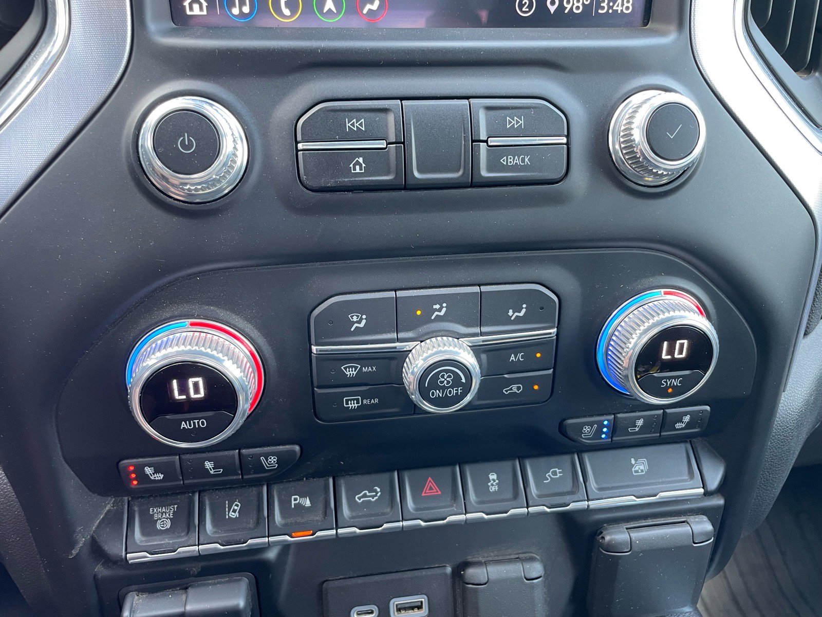 Used 2020 GMC Sierra 2500 SLT w/ SLT Premium Plus Package AWD/4WD image 11