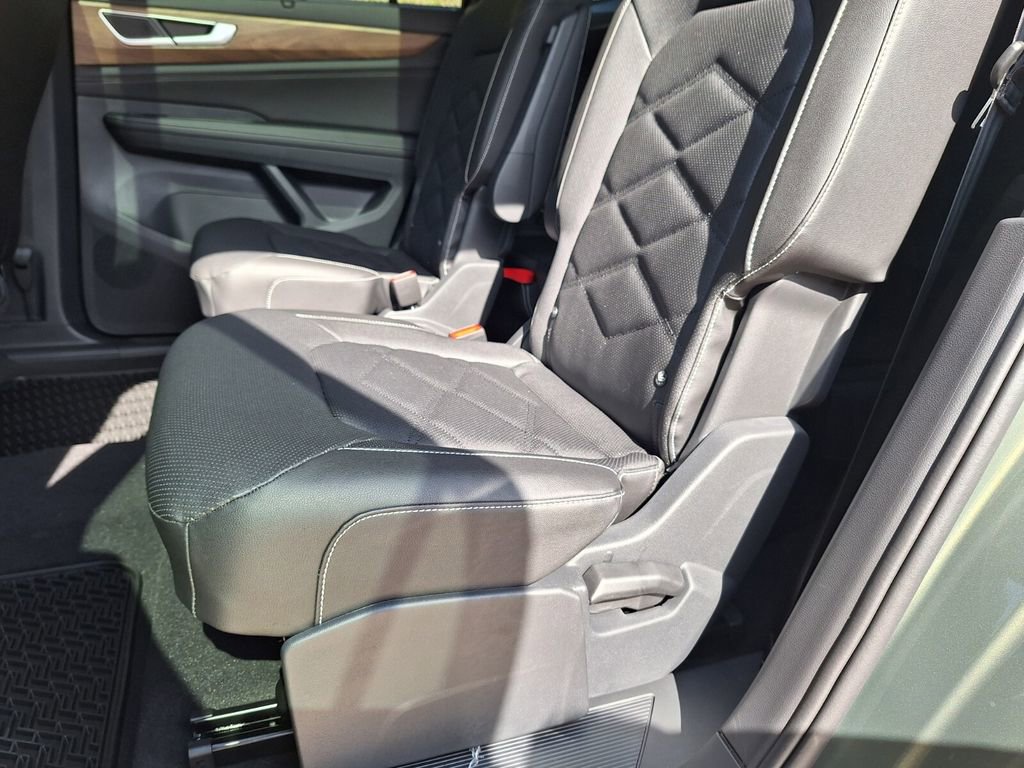 New 2026 Volkswagen Atlas SE image 24