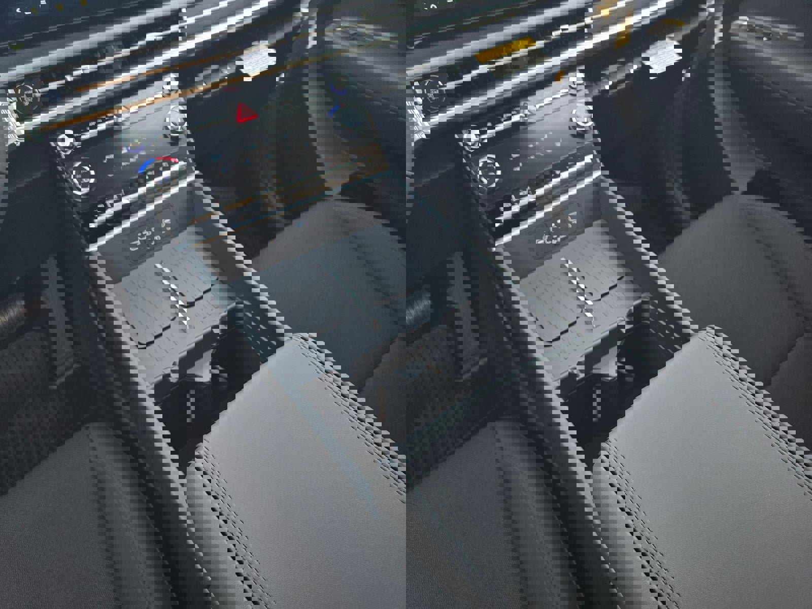 New 2026 Hyundai Santa Fe SE image 17