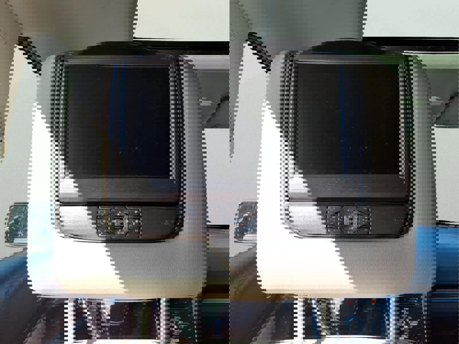 Used 2016 Ford Explorer Platinum AWD/4WD image 30