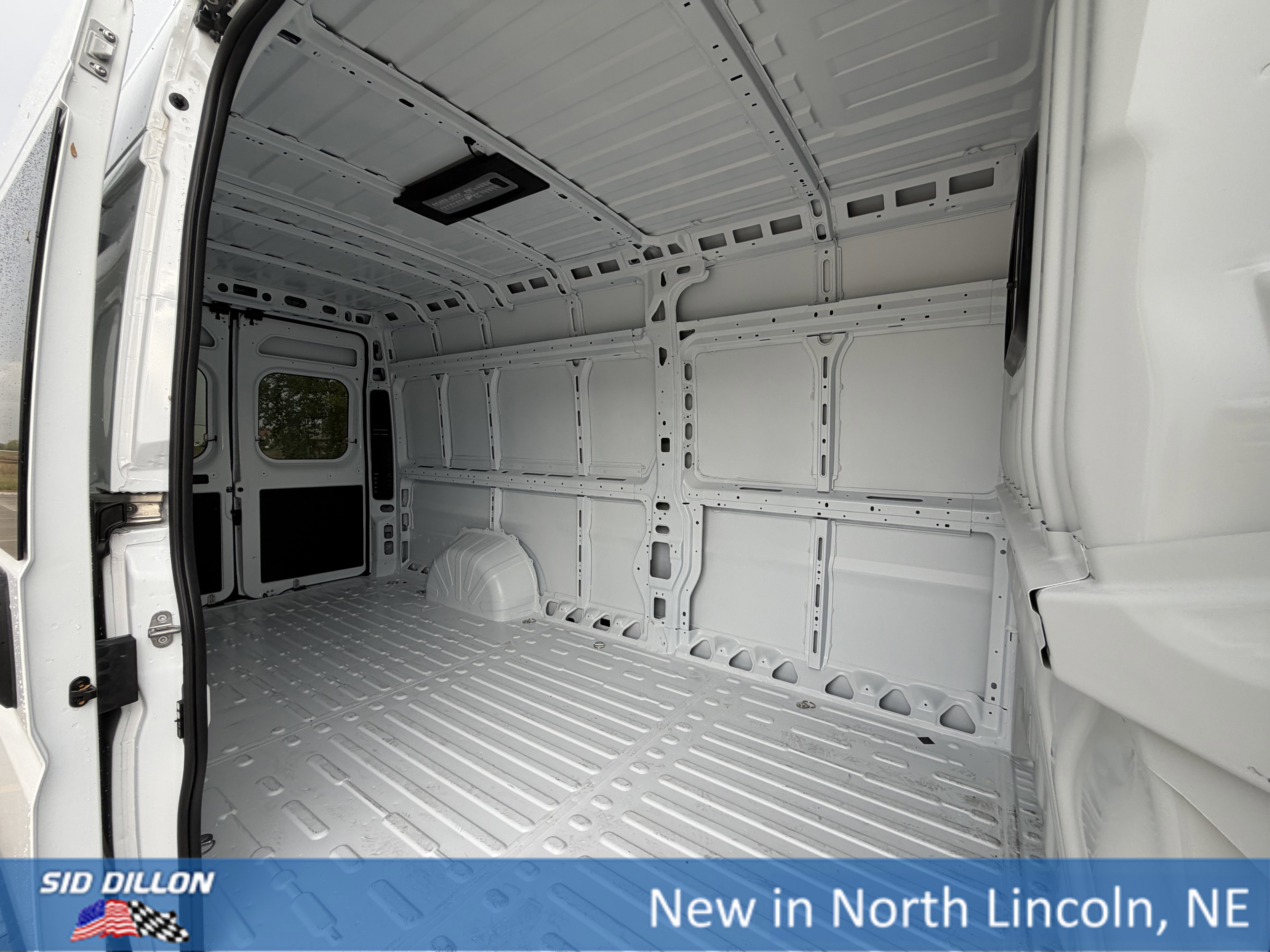 New 2026 RAM ProMaster 3500 w/ Quick Order Package 22G SLT image 8