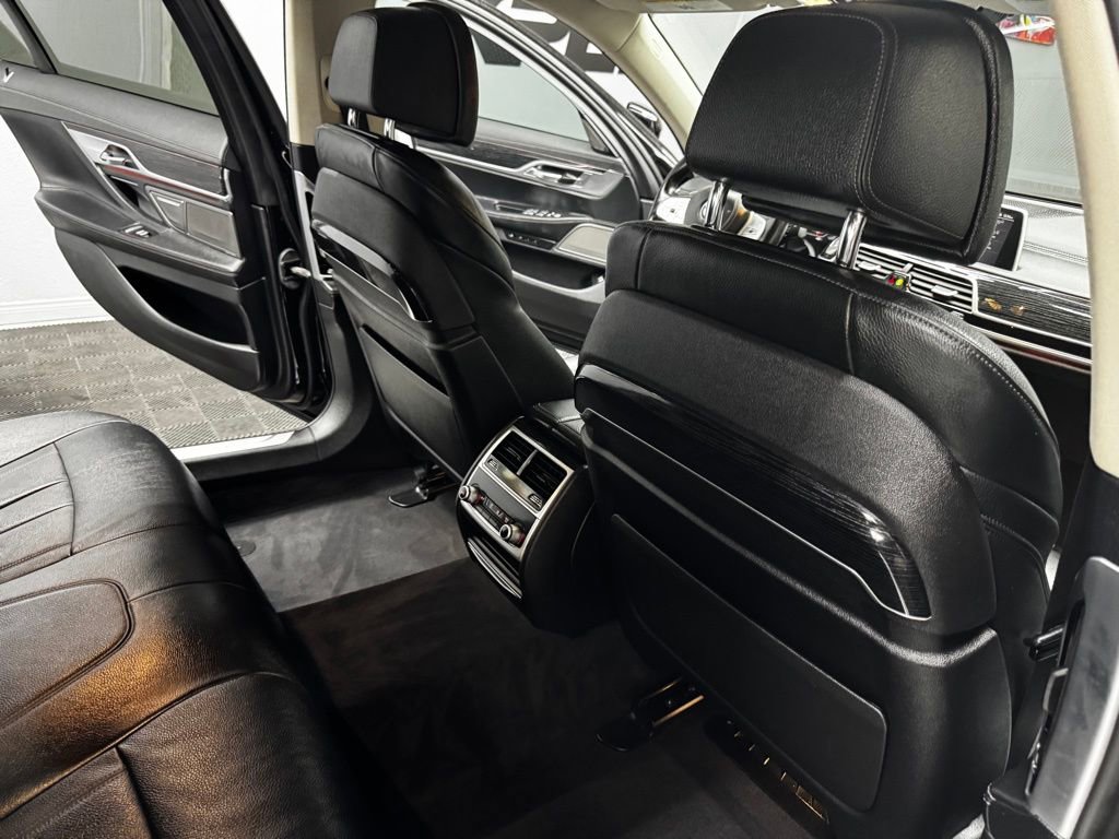 Used 2022 BMW 740i RWD image 45