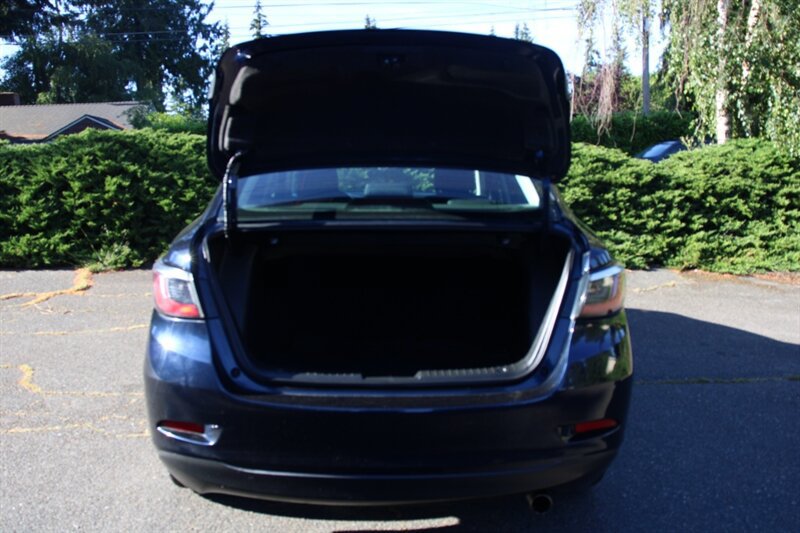 Used 2016 Scion iA FWD image 17