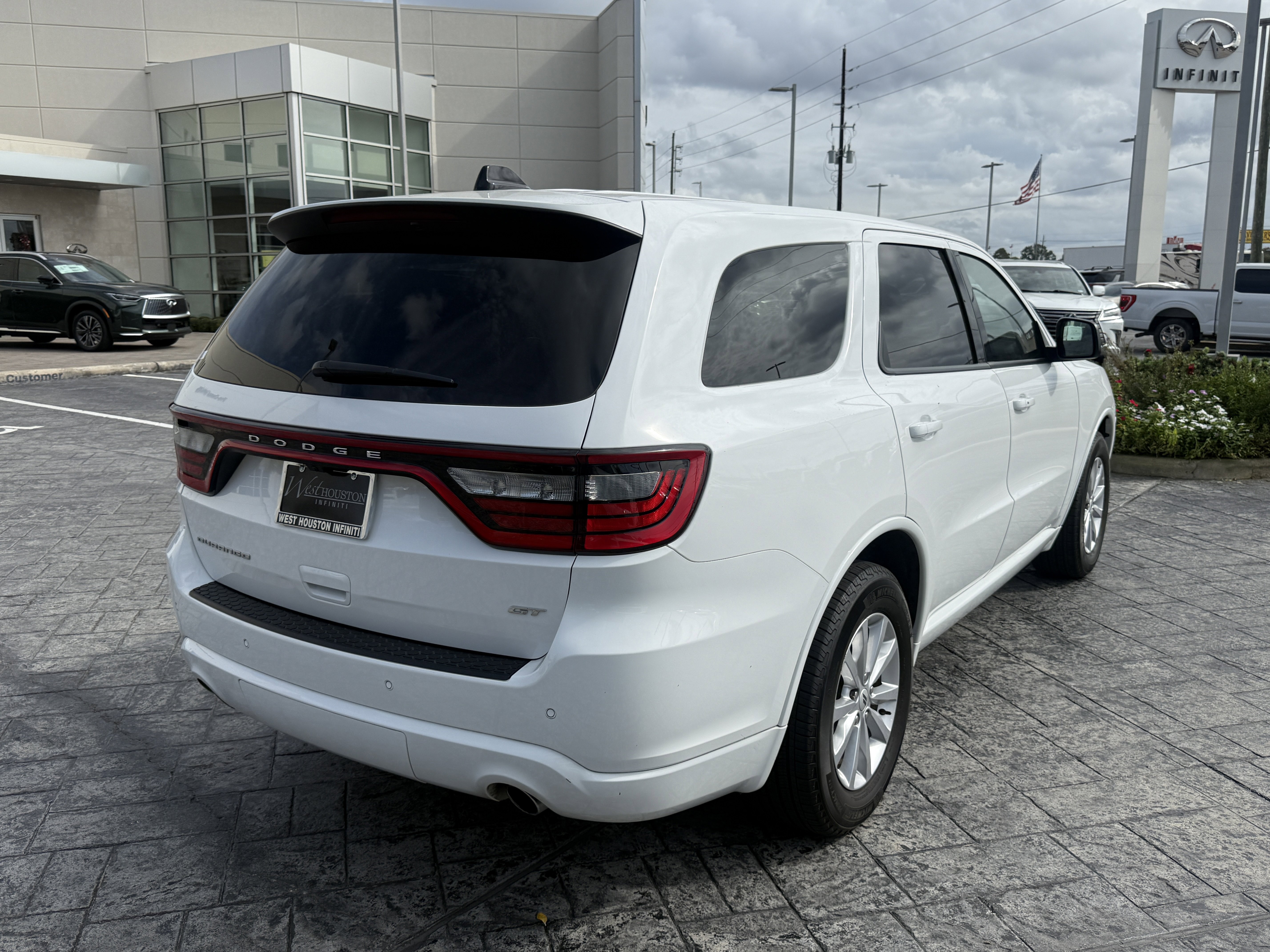 Used 2025 Dodge Durango GT image 7