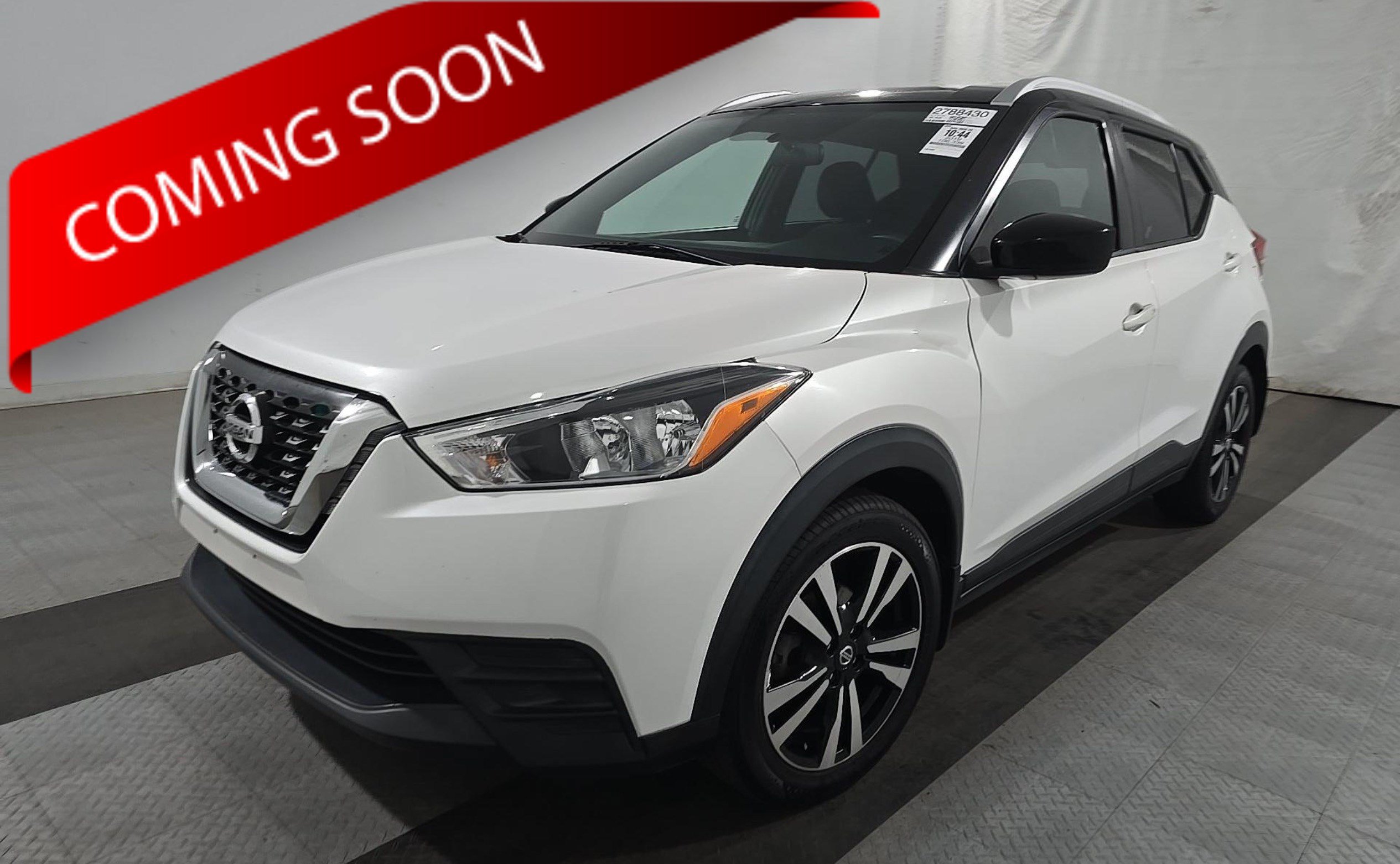 Used 2019 Nissan Kicks SV FWD image 1