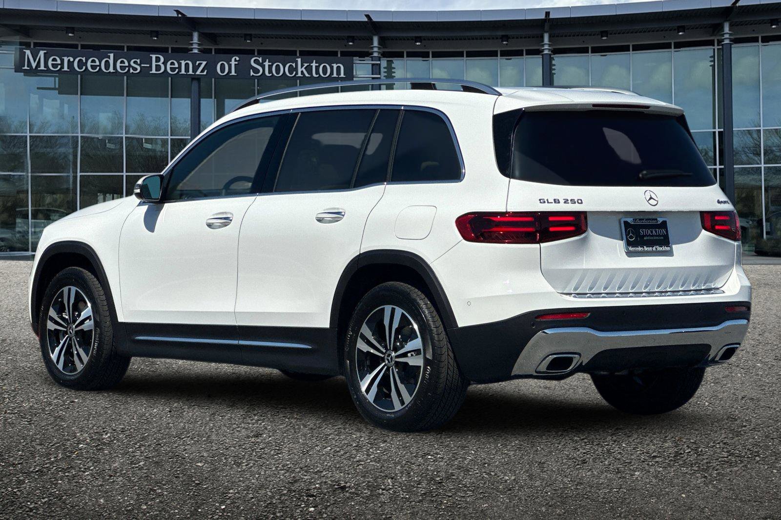 New 2025 Mercedes-Benz GLB 250 250 image 6