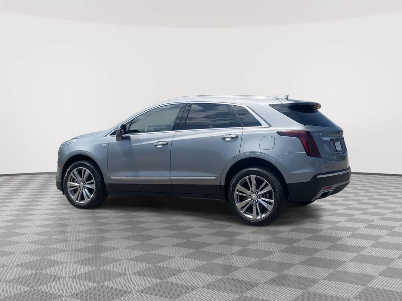 Certified 2024 Cadillac XT5 Premium Luxury FWD image 6