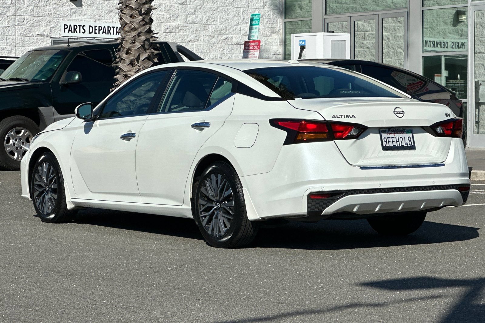 Certified 2023 Nissan Altima 2.5 SV FWD image 6