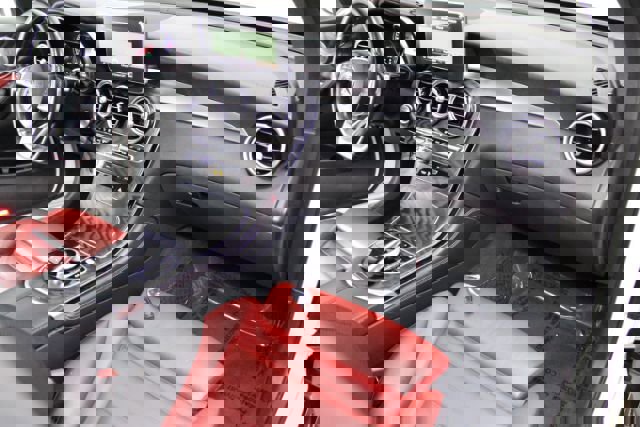 Used 2018 Mercedes-Benz GLC 300 4MATIC w/ AMG Line image 27