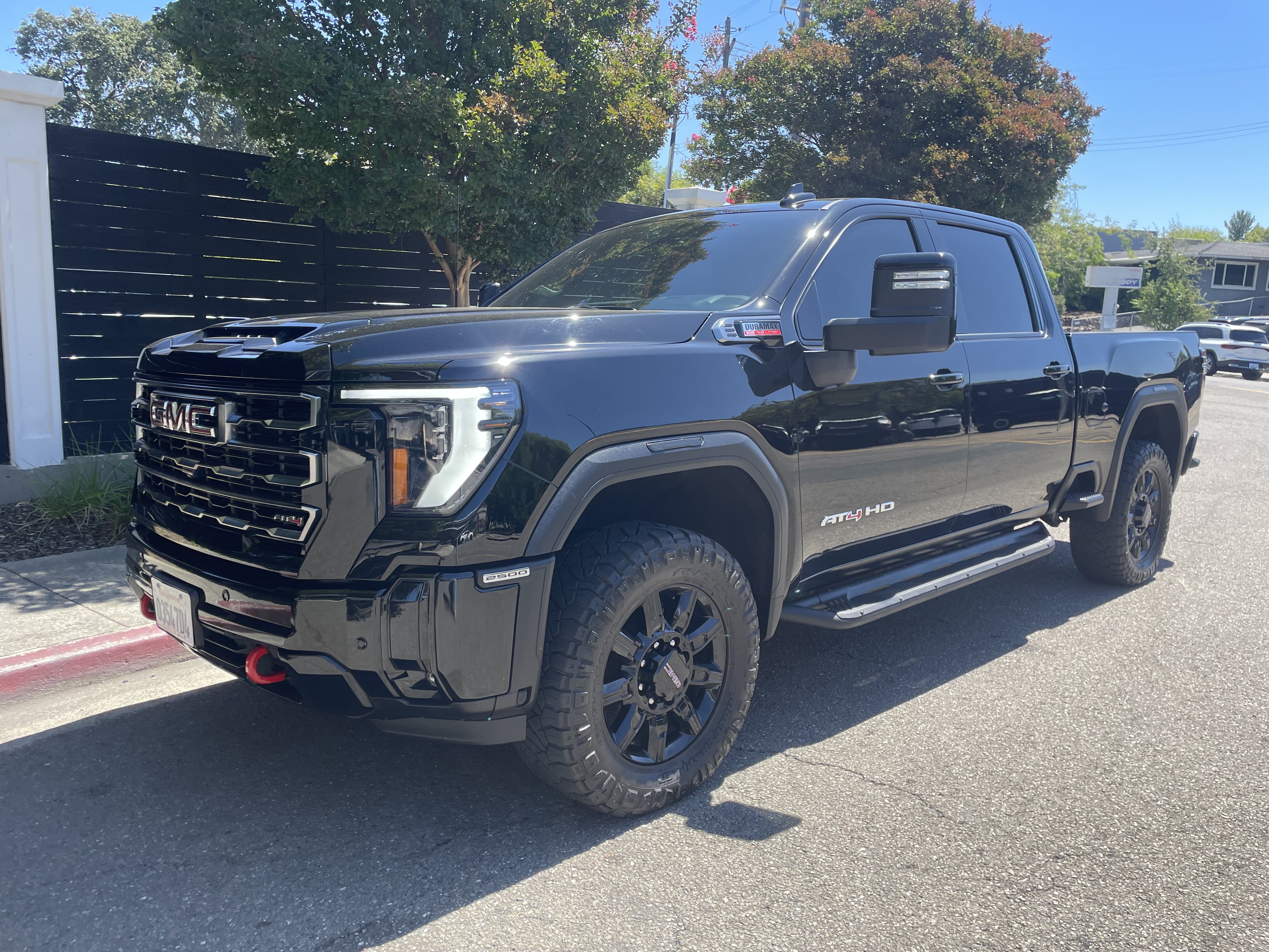 Used 2025 GMC Sierra 2500 AT4 w/ AT4 Preferred Package AWD/4WD image 8