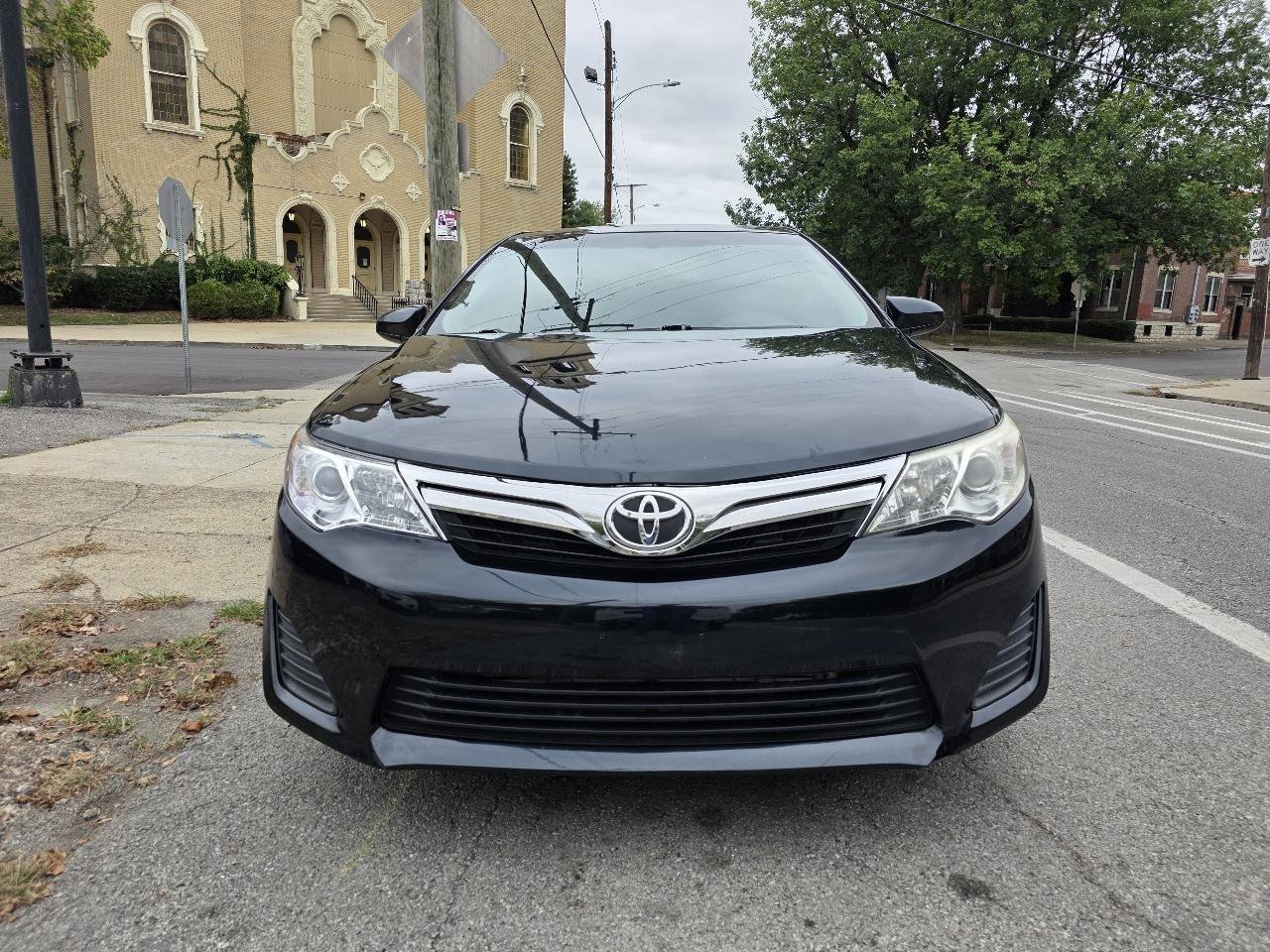 Used 2012 Toyota Camry LE FWD image 9