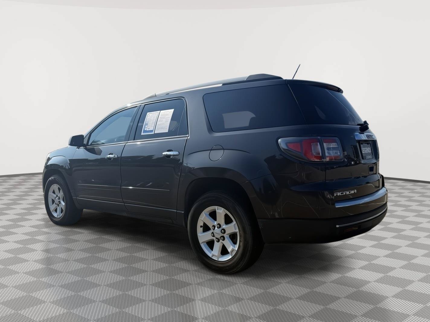 Used 2015 GMC Acadia SLE FWD image 4