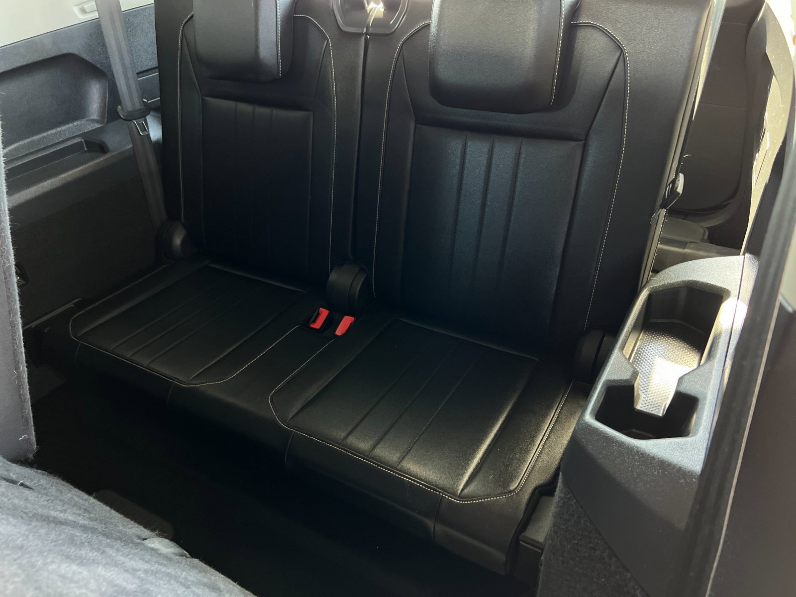 Used 2022 Volkswagen Tiguan SE image 14