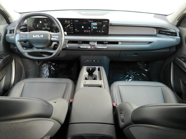Used 2024 Kia EV9 Light RWD image 3