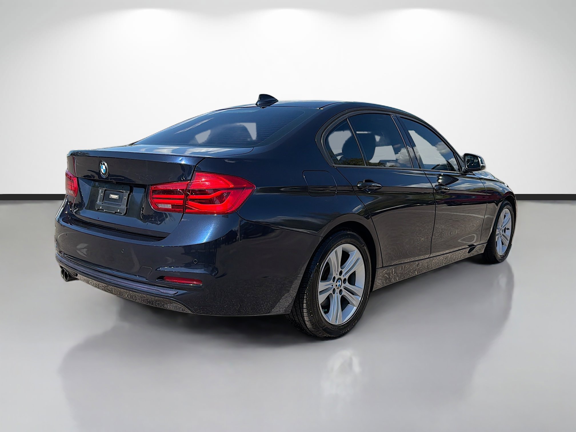 Used 2016 BMW 328i Sedan image 3