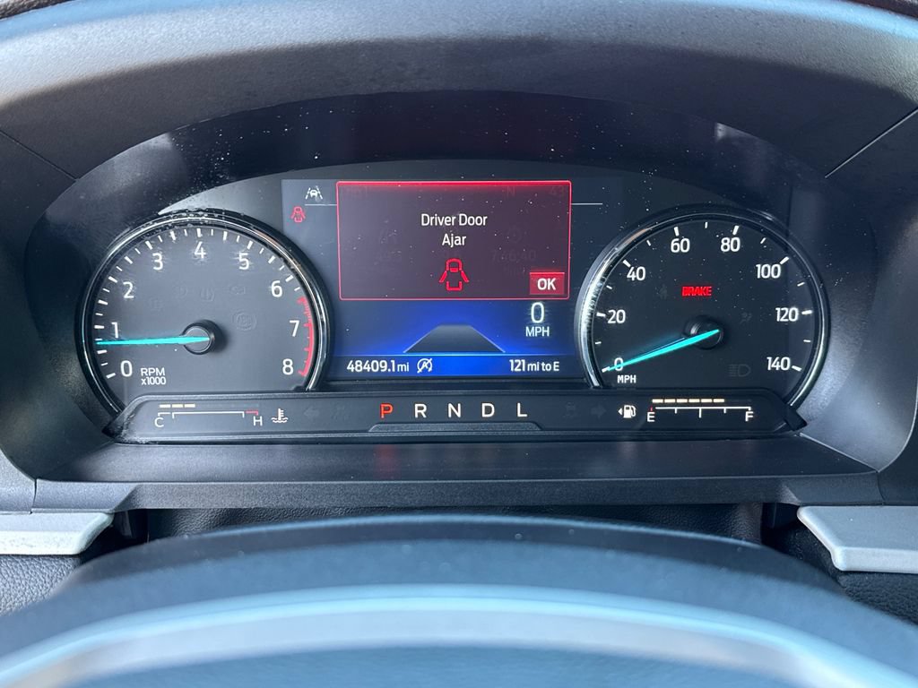 Used 2023 Ford Explorer XLT w/ Equipment Group 202A AWD/4WD image 28