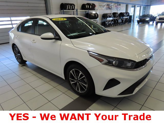 Used 2024 Kia Forte LXS image 17
