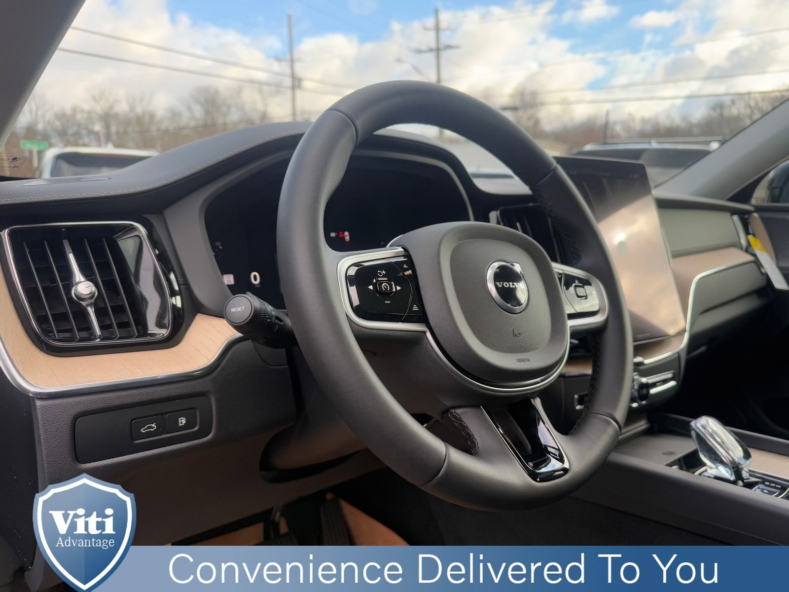 New 2026 Volvo XC60 T8 Ultra w/ Protection Package Premier image 12