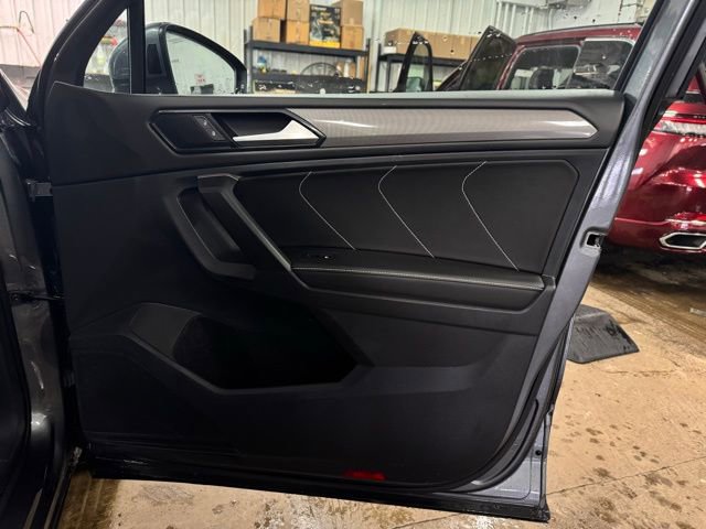 Used 2024 Volkswagen Tiguan SE image 13