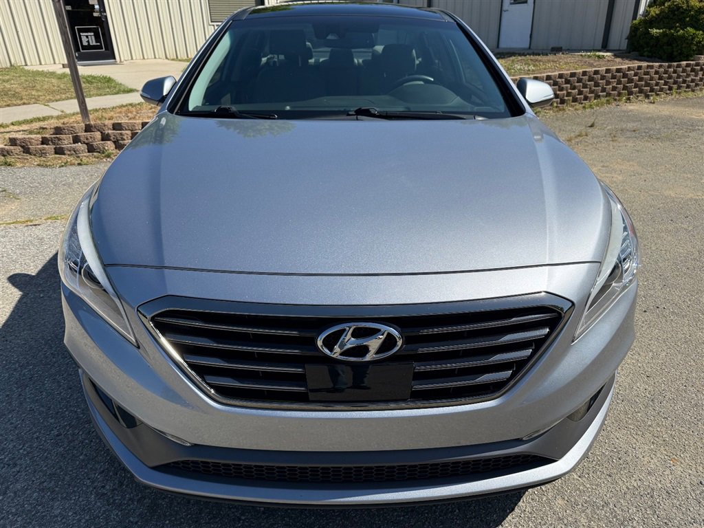 Used 2016 Hyundai Sonata Limited w/ Option Group 05 FWD image 8