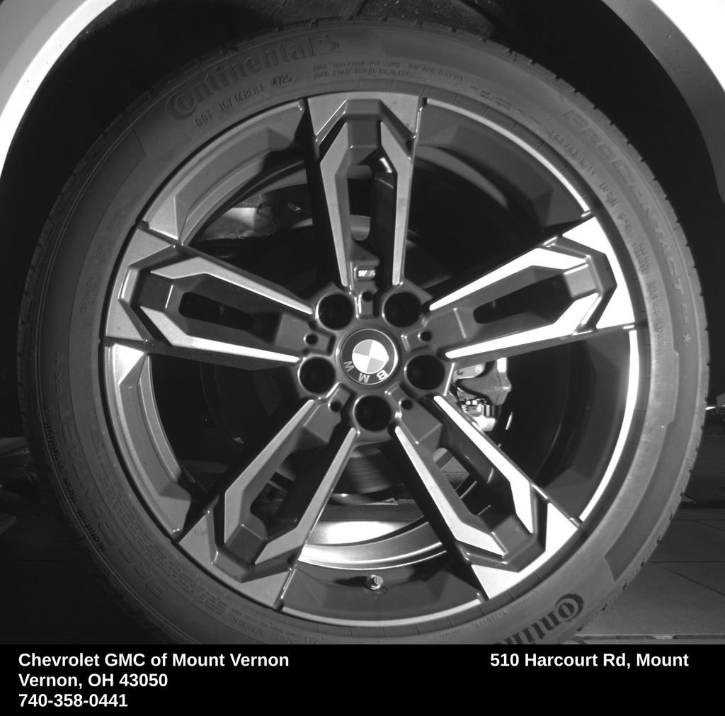 Used 2026 BMW X2 xDrive28i w/ M Sport Package AWD/4WD image 42