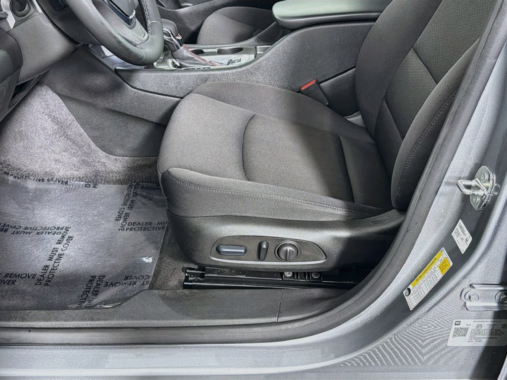 Used 2023 Chevrolet Malibu RS FWD image 18