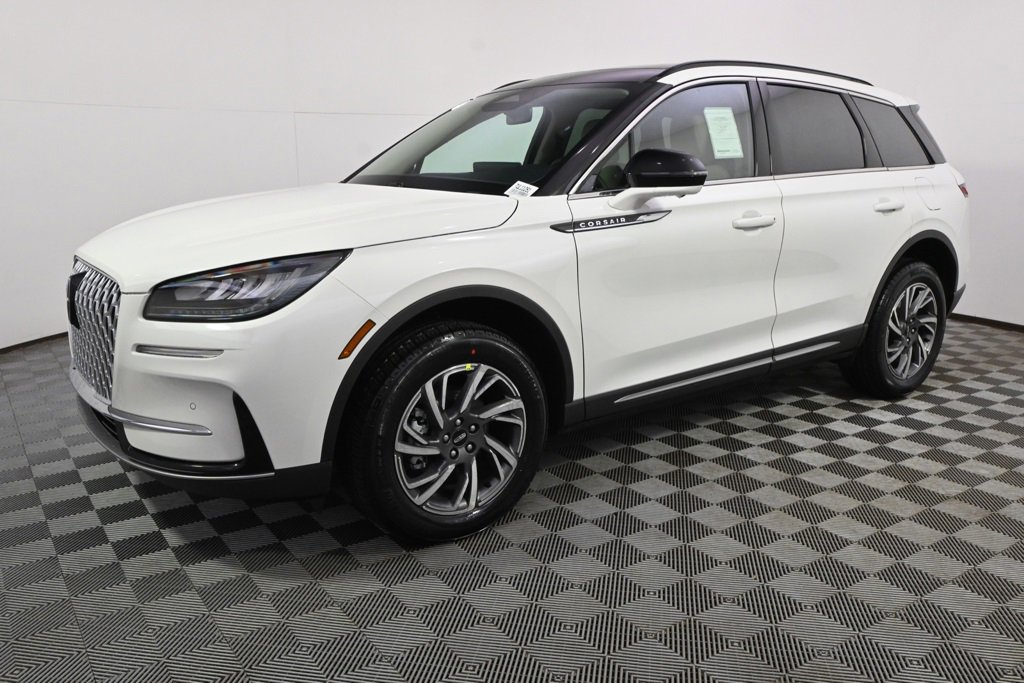 New 2026 Lincoln Corsair Premiere image 2