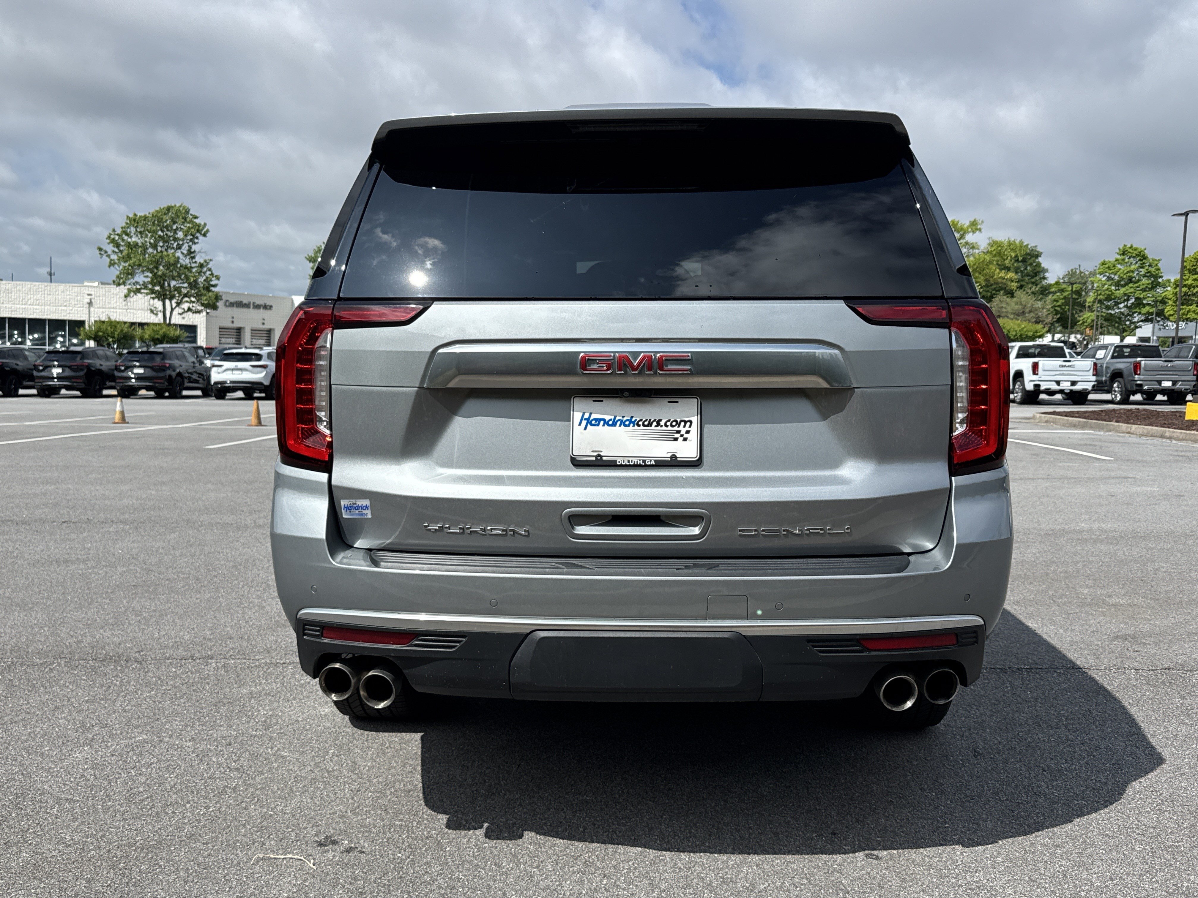 Used 2024 GMC Yukon XL Denali w/ Denali Reserve Package AWD/4WD image 9