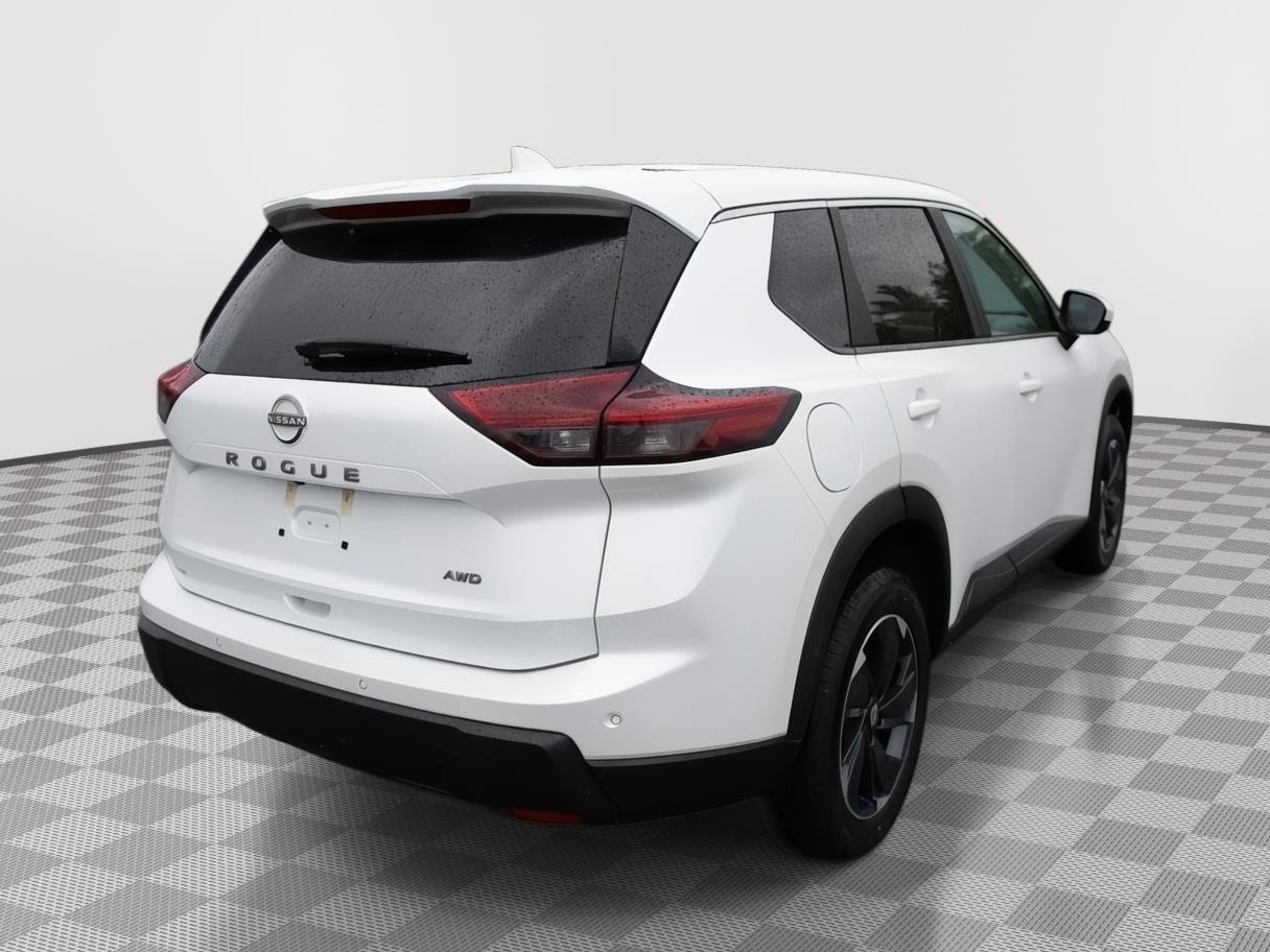 Used 2025 Nissan Rogue SV AWD/4WD image 5