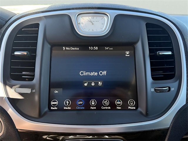 Used 2019 Chrysler 300 Limited image 21