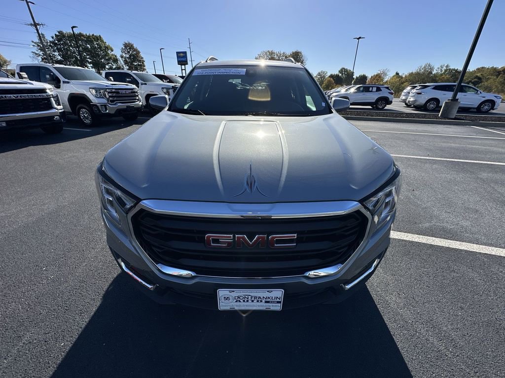 Used 2023 GMC Terrain SLE w/ Driver Convenience Package image 25