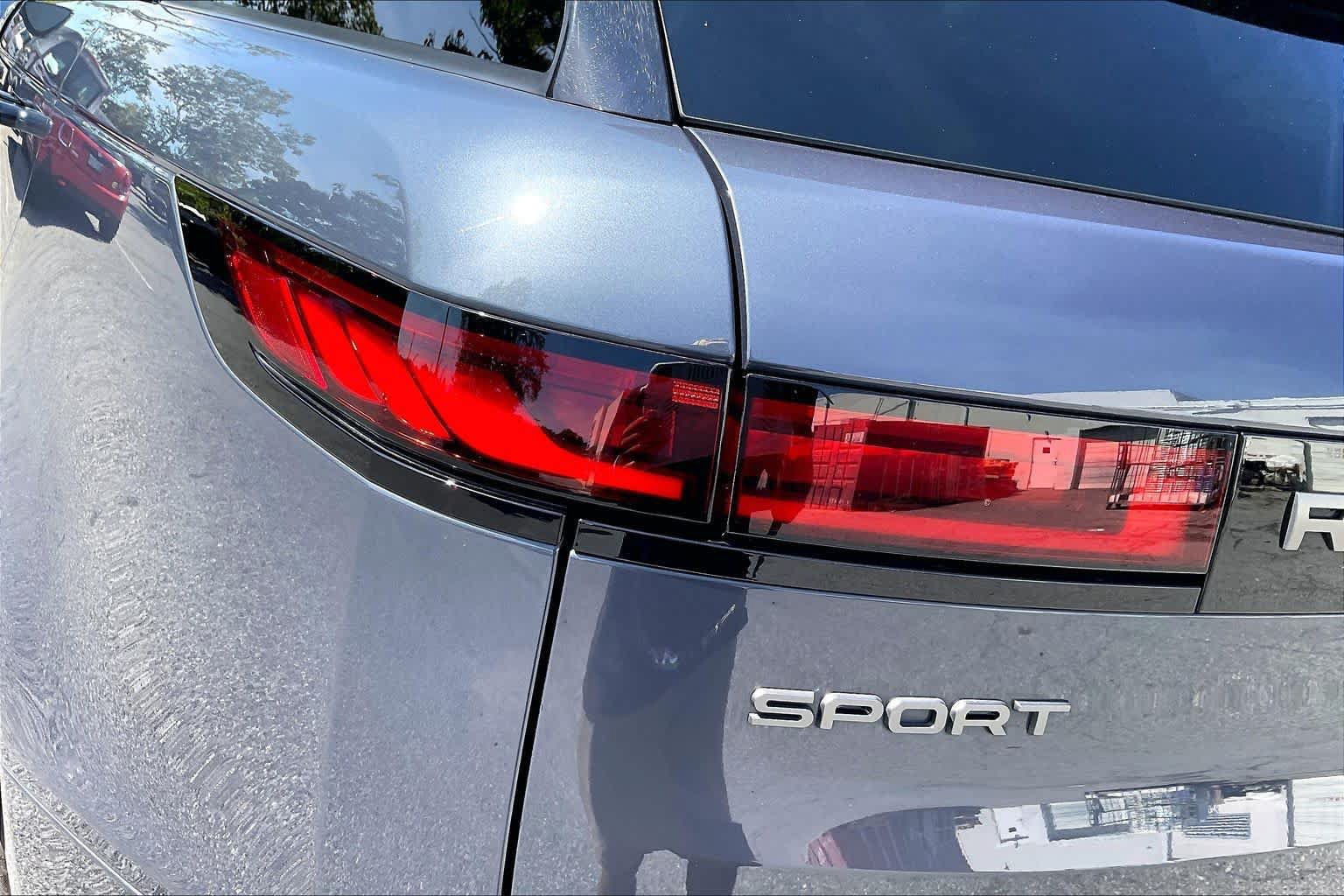 Used 2024 Land Rover Range Rover Sport SE AWD/4WD image 29