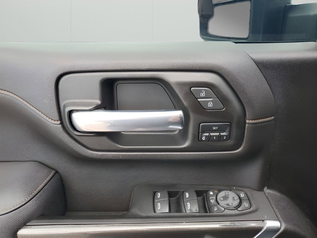 Used 2023 GMC Sierra 3500 AT4 w/ AT4 Premium Plus Package image 28