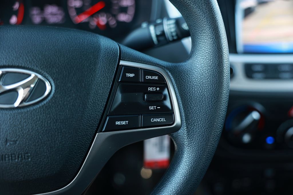 Used 2022 Hyundai Accent SEL image 22