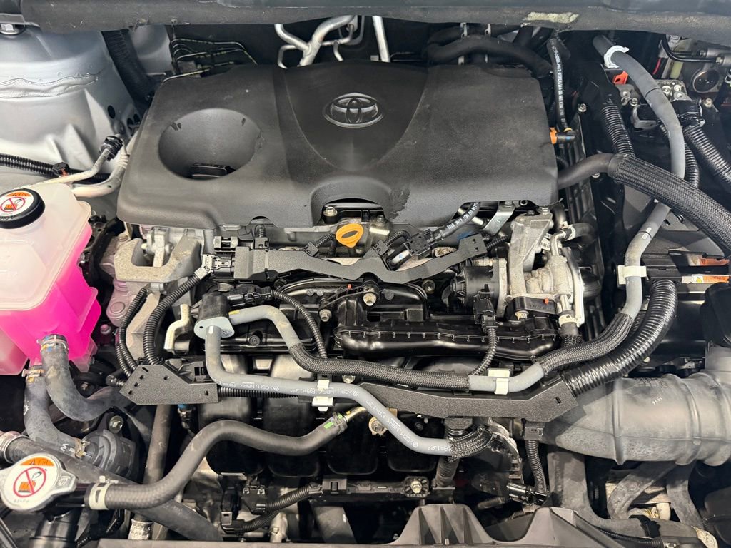 Certified 2021 Toyota Sienna XLE FWD image 36