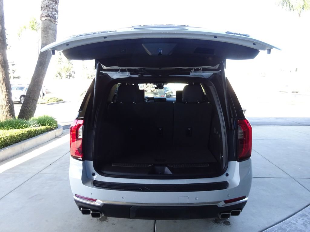 Certified 2026 GMC Yukon Denali w/ Denali Reserve Package image 36