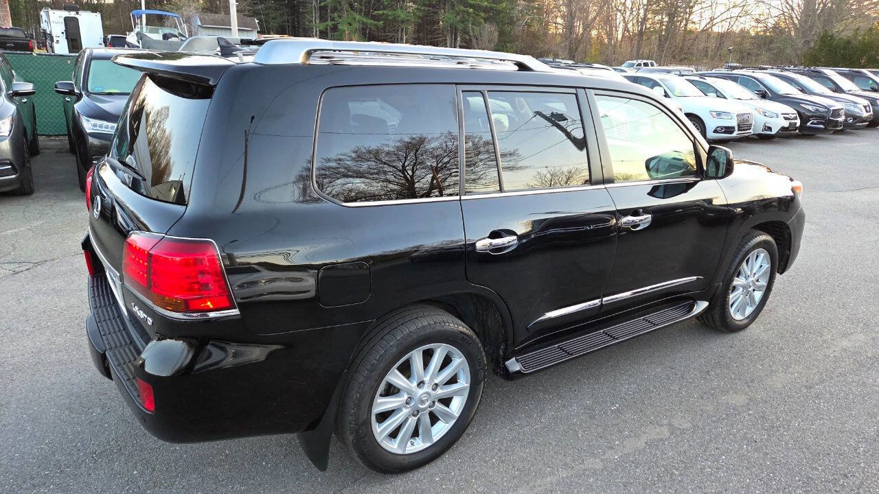 Used 2011 Lexus LX 570 4WD image 16