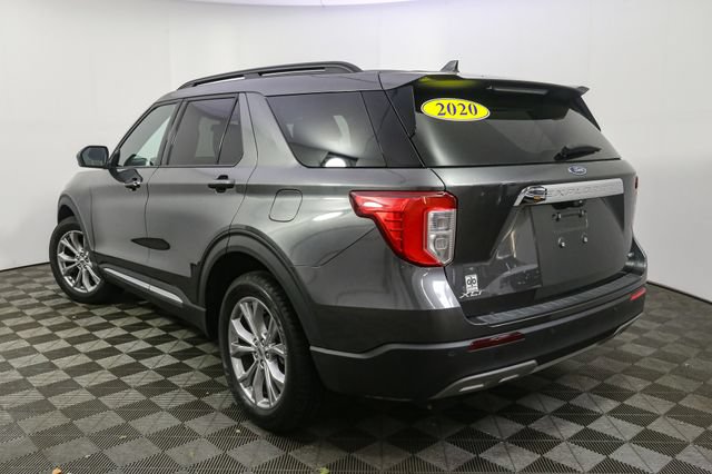 Used 2020 Ford Explorer XLT w/ Equipment Group 202A AWD/4WD image 7