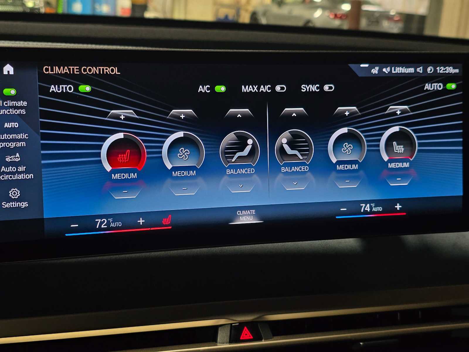 Used 2022 BMW iX xDrive50 w/ Convenience Package image 31