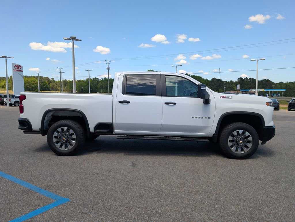 Used 2025 Chevrolet Silverado 2500 Custom w/ Custom Value Package image 6