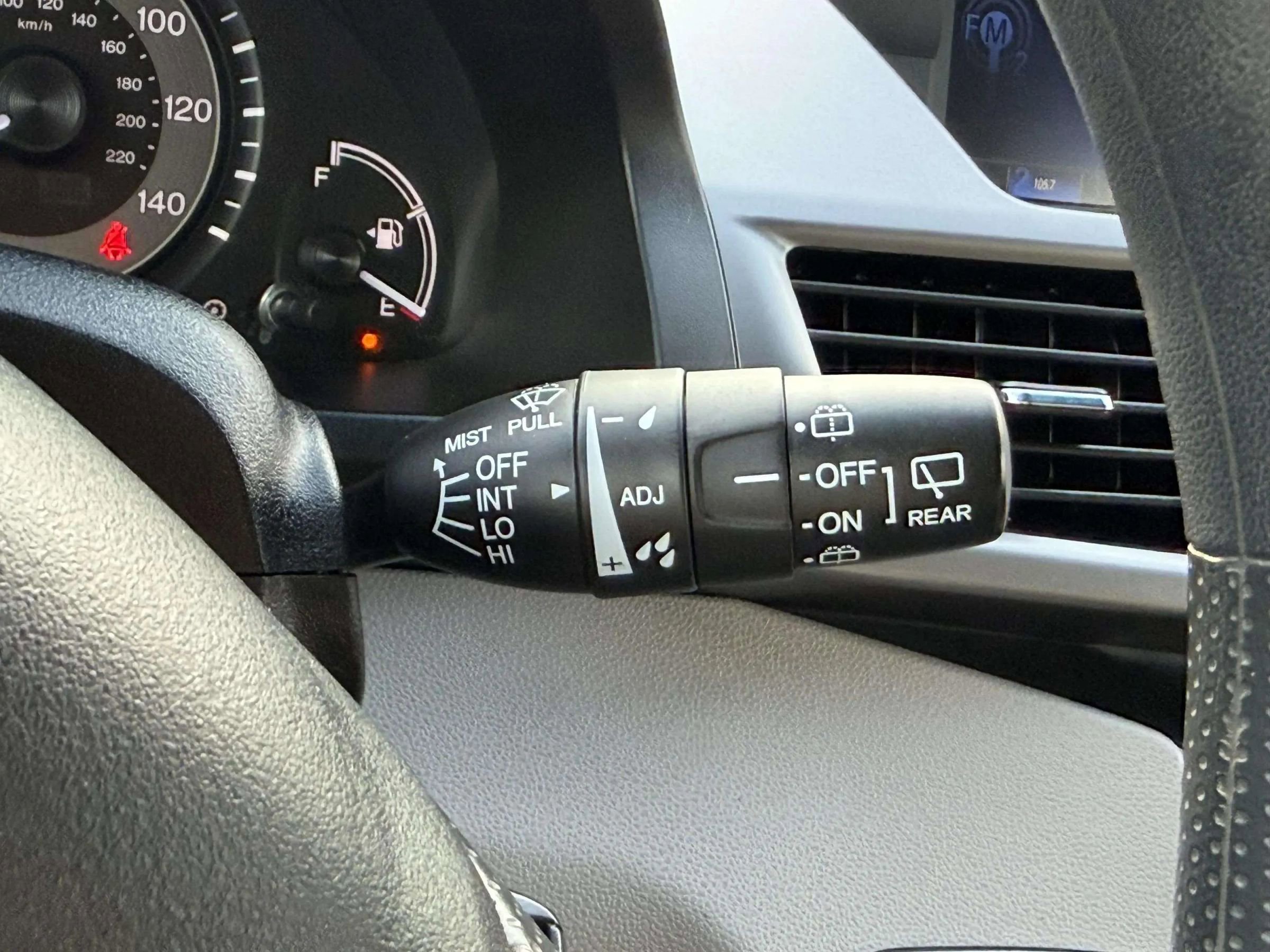 Used 2014 Honda Odyssey LX image 27